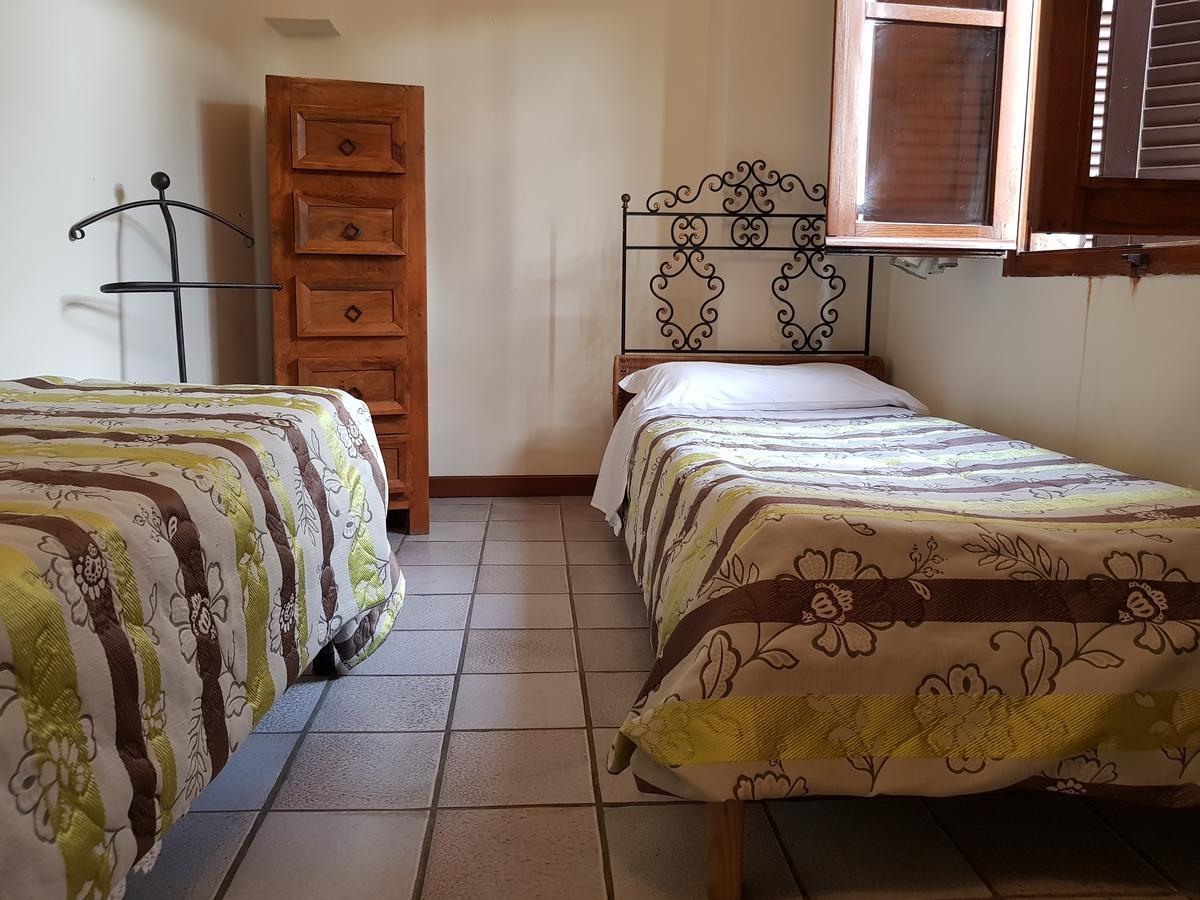 Guest House Il Giardino Колле-ди-Валь-д'Эльса Экстерьер фото