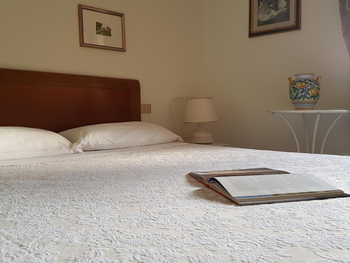 Guest House Il Giardino Колле-ди-Валь-д'Эльса Экстерьер фото