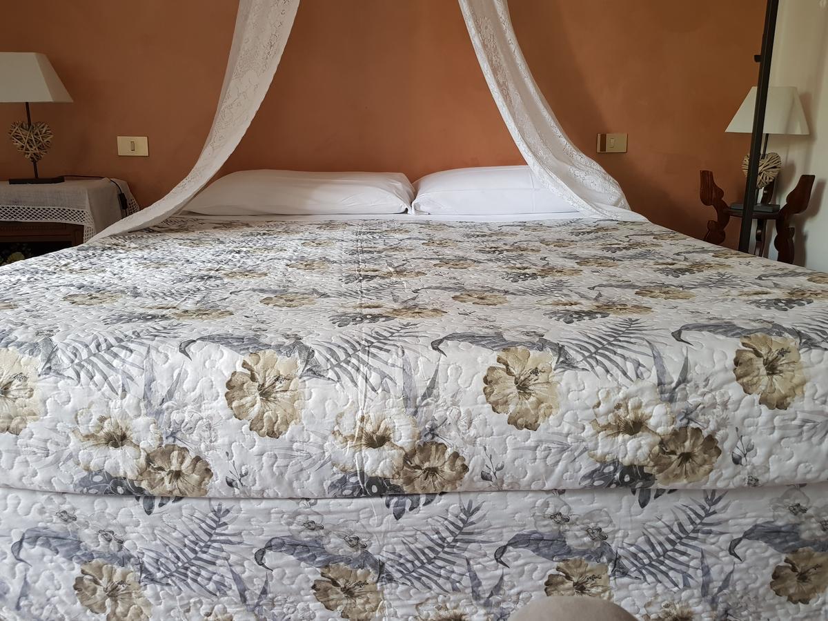 Guest House Il Giardino Колле-ди-Валь-д'Эльса Экстерьер фото