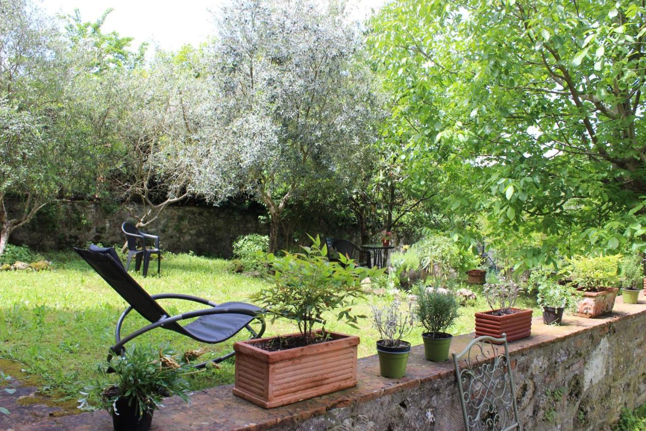 Guest House Il Giardino Колле-ди-Валь-д'Эльса Экстерьер фото